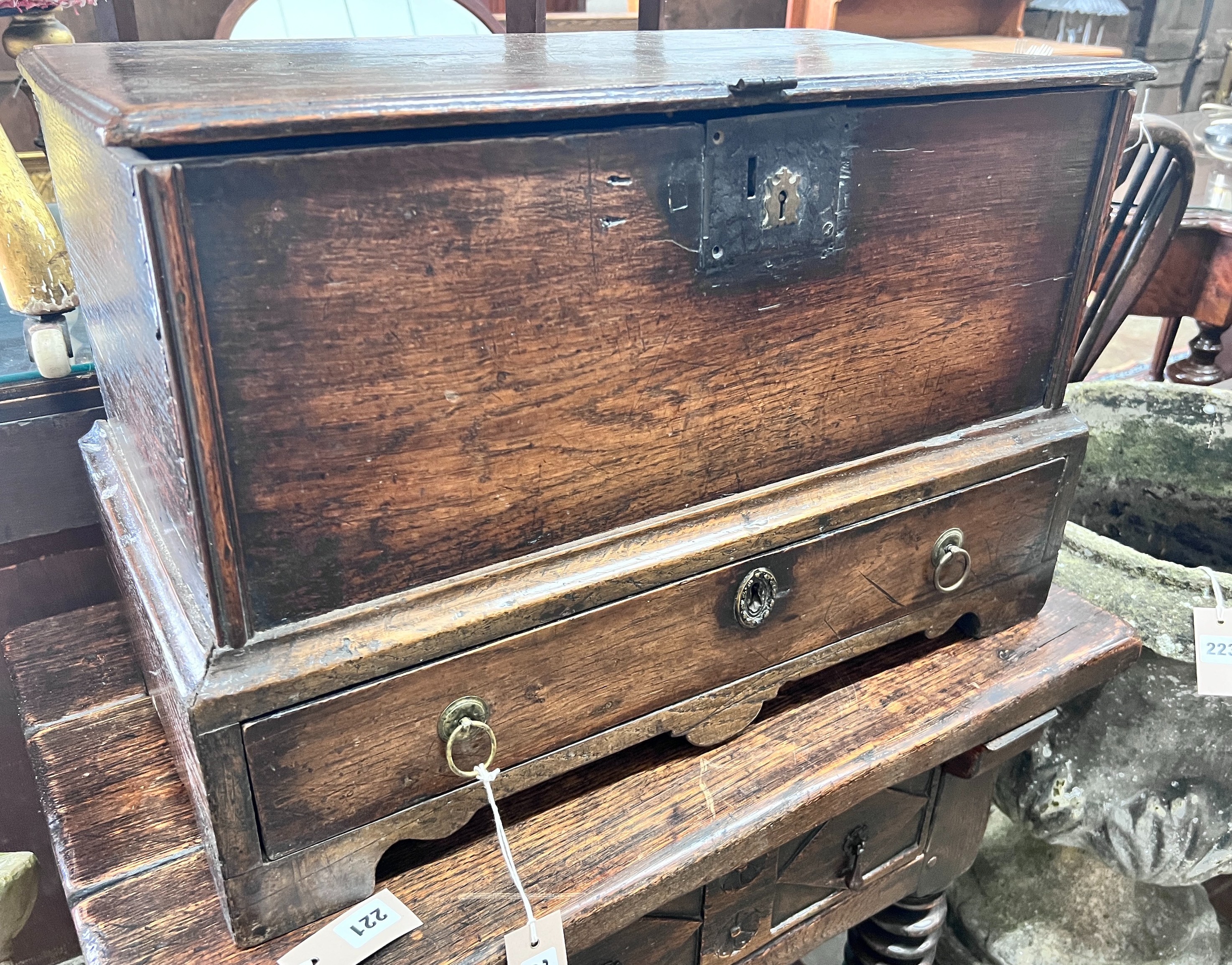 A small early 18th century oak mule chest, width 64cm, depth 34cm, height 42cm *Please note the sale commences at 9am.